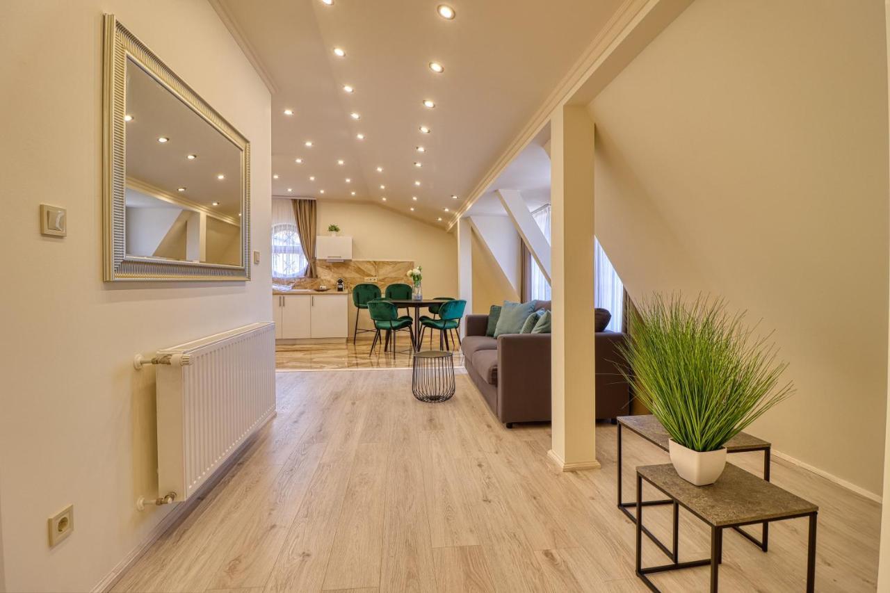 Manna Villa Eger Exteriör bild